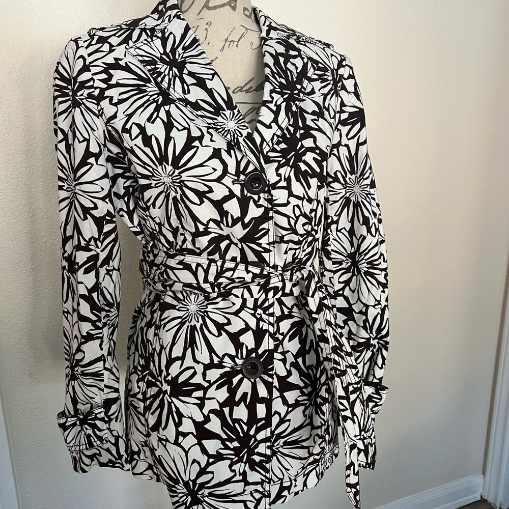 Peck & Peck Weekend brown & white trench coat